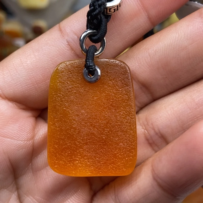【闪购商品】琥珀颈饰未镶嵌