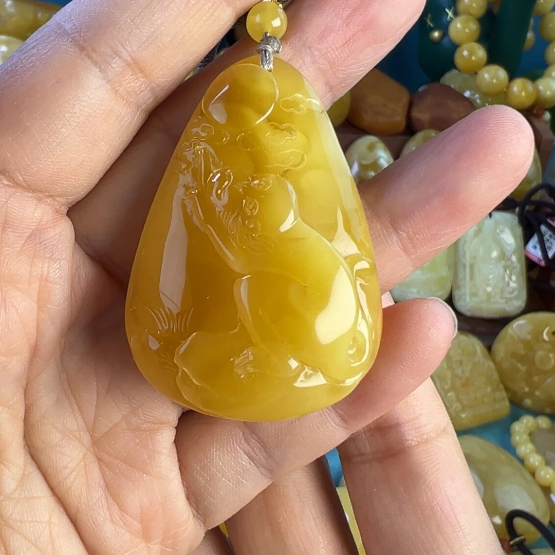 蜜蜡吊坠(赠链)未镶嵌