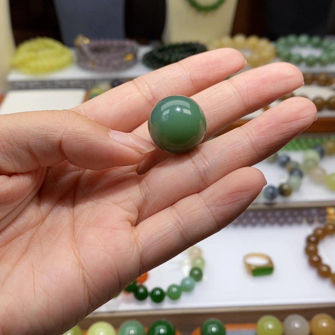 未***～和田玉未镶嵌吊坠(不含链)18