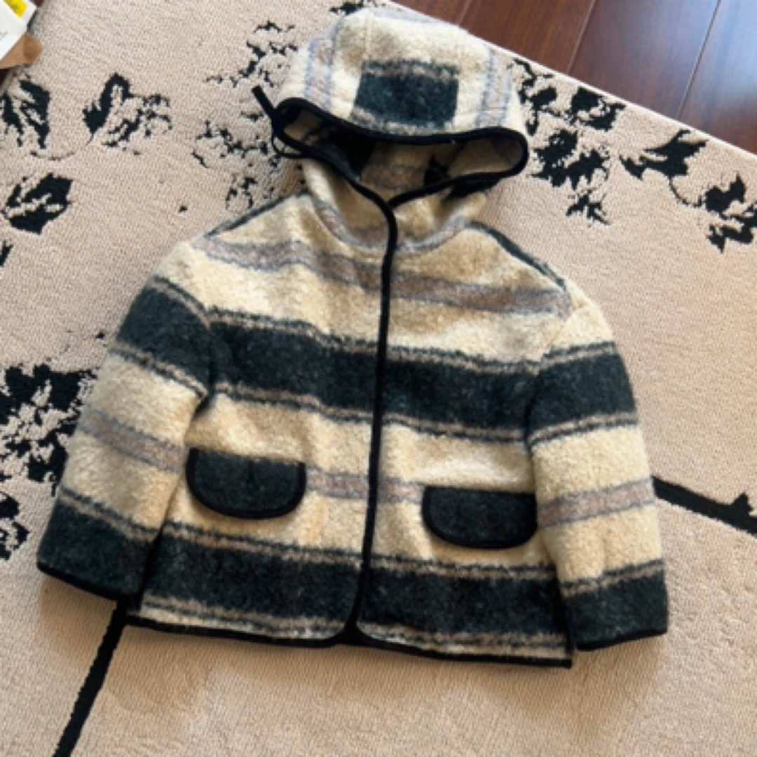 【编号Q42】A244265385-26-儿童  简约毛毛两面外套黑白条-yew