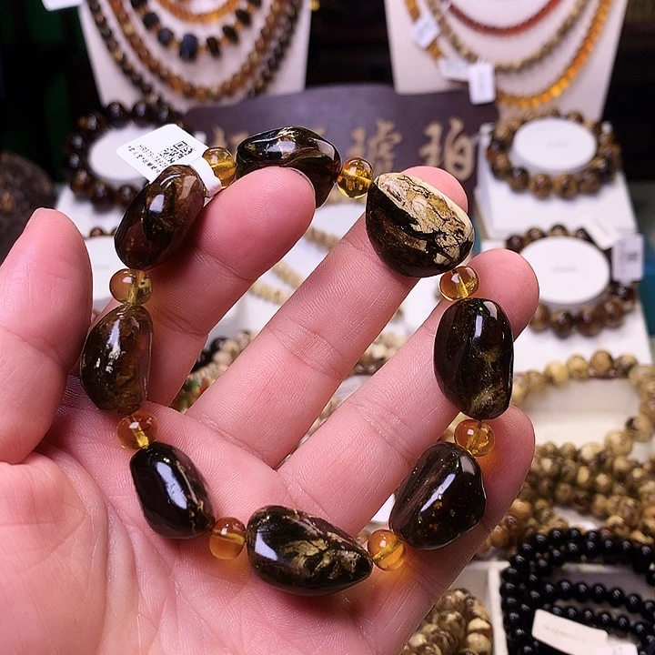 琥珀未镶嵌裸石379