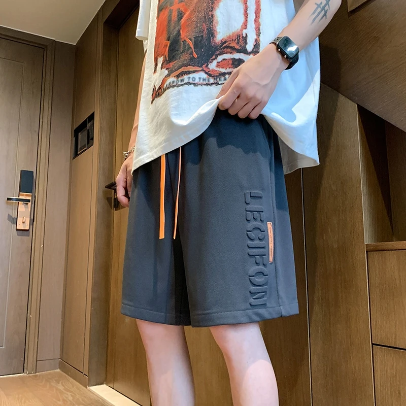 夏季冰丝透气男士外穿潮牌字母压花男青少年运动中裤短裤男款夏季