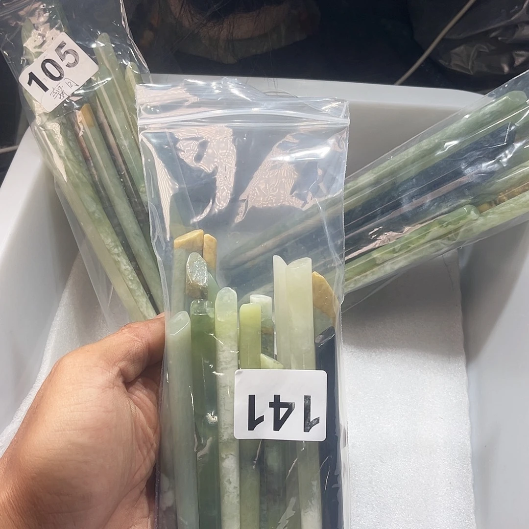 清***月蛇纹石玉未镶嵌发簪