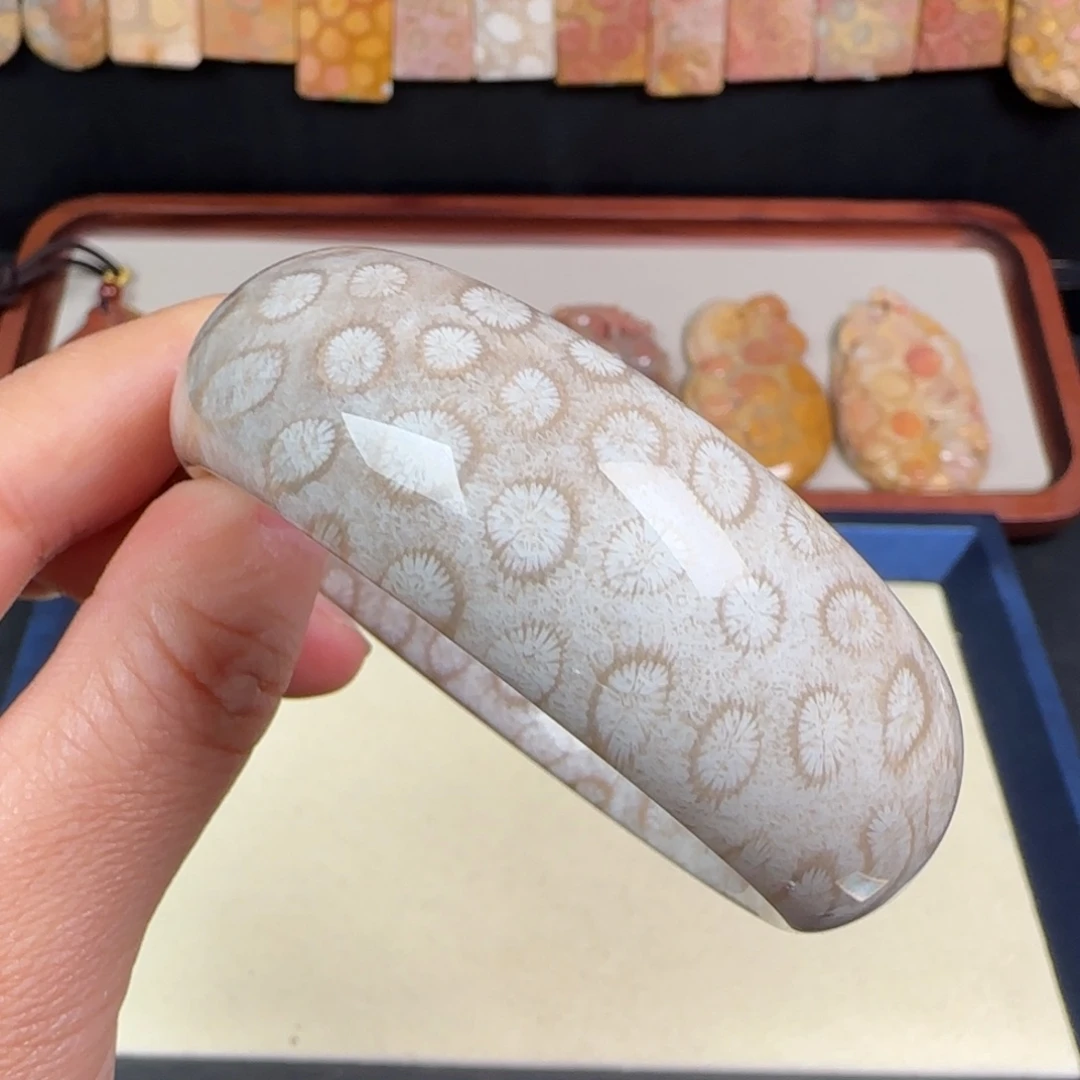未镶嵌手链硅化玉56.7圈白色雏菊