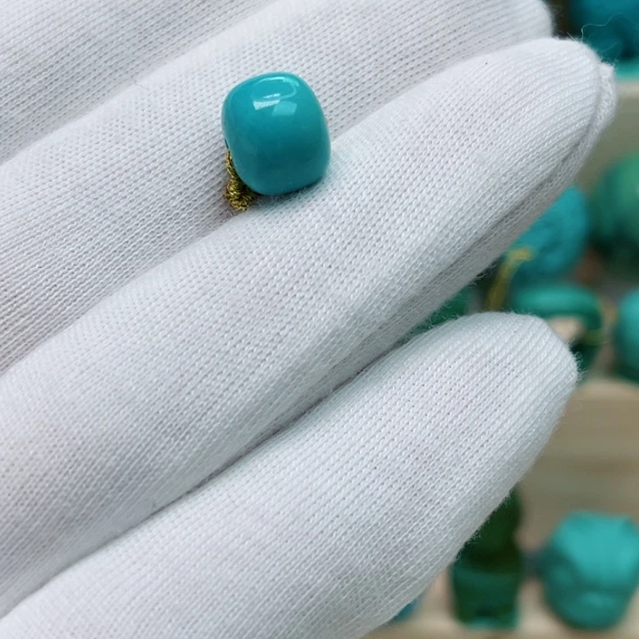 绿松石珠宝未镶嵌小*爬