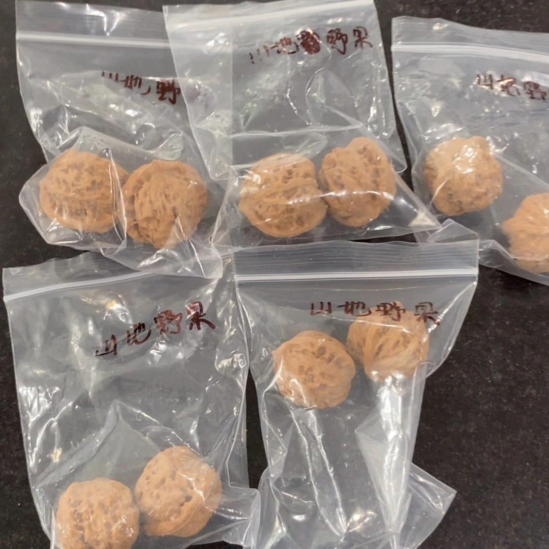 文玩核桃吊坠山地野果