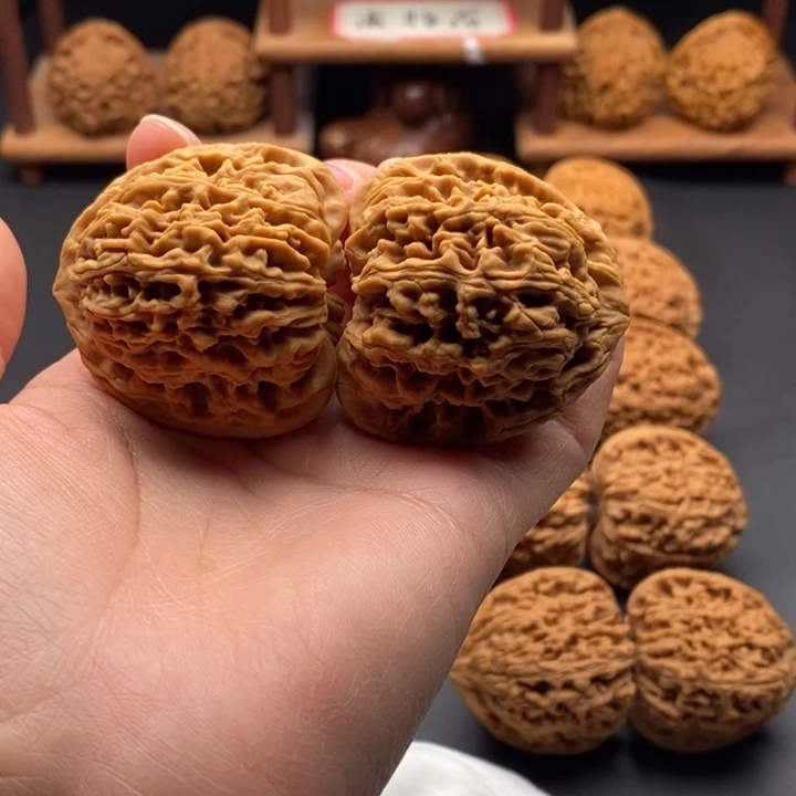 ****我吊坠文玩核桃剧中毕业