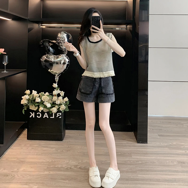设计感无袖条纹背心针织上衣女夏新款宽松显瘦休闲牛仔短裤套装女