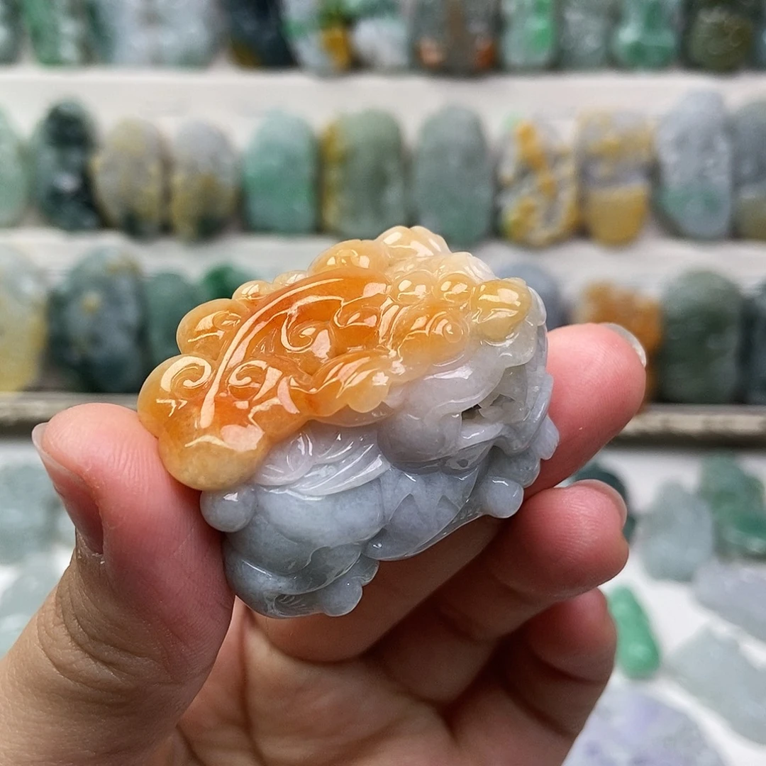 翡翠未镶嵌吊坠(赠链)口含珠