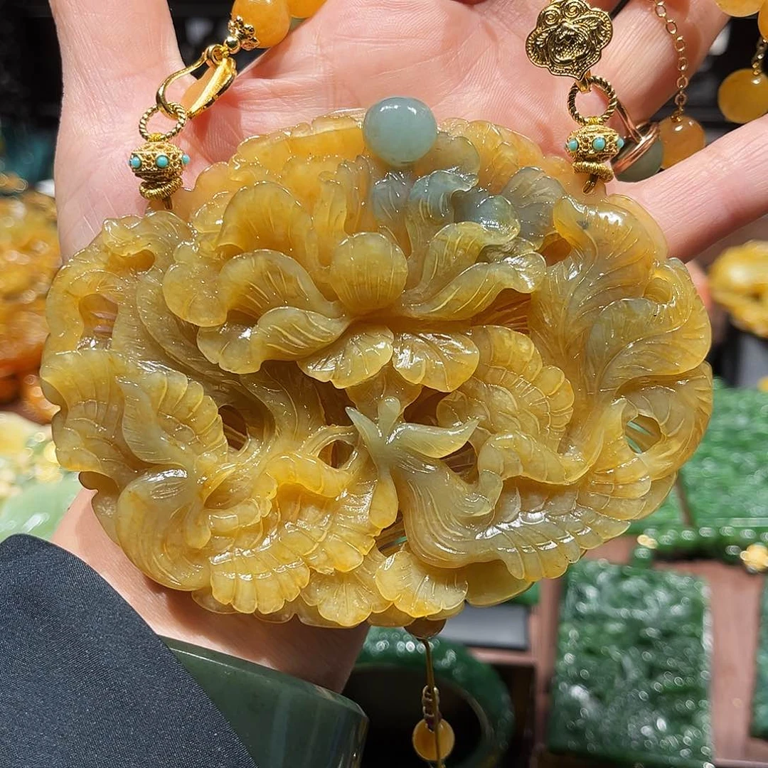 未镶嵌岫玉颈饰兰**润