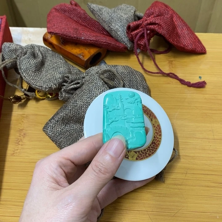 瓷片哈中古工艺品一件