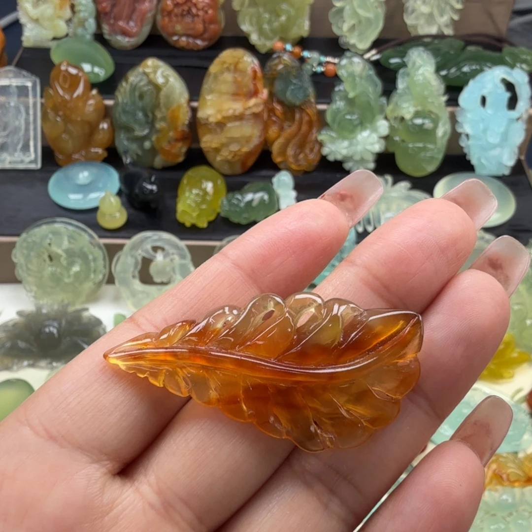 岫玉未镶嵌颈饰岫玉