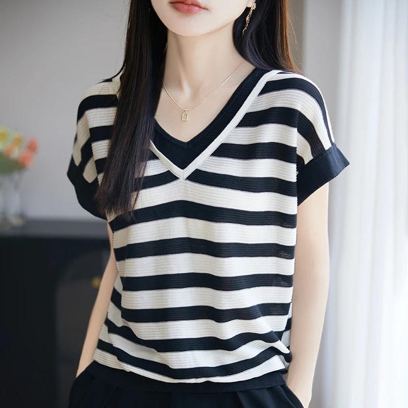 时尚品牌正品夏季新款修身百搭V领显瘦条纹薄款通勤针织上衣女