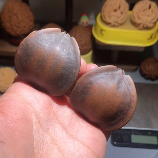 文玩核桃把件七彩地焖橄榄