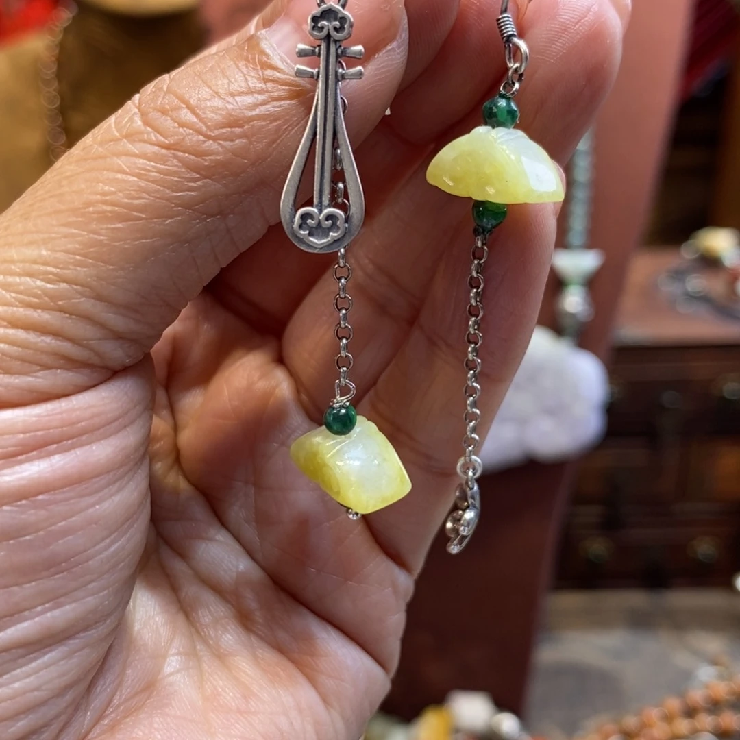 翡翠吊坠(赠链)未镶嵌