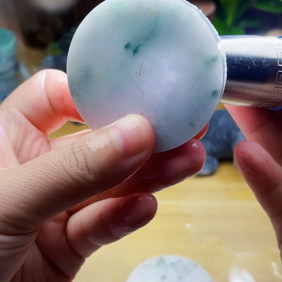 翡翠未镶嵌颈饰毛料8