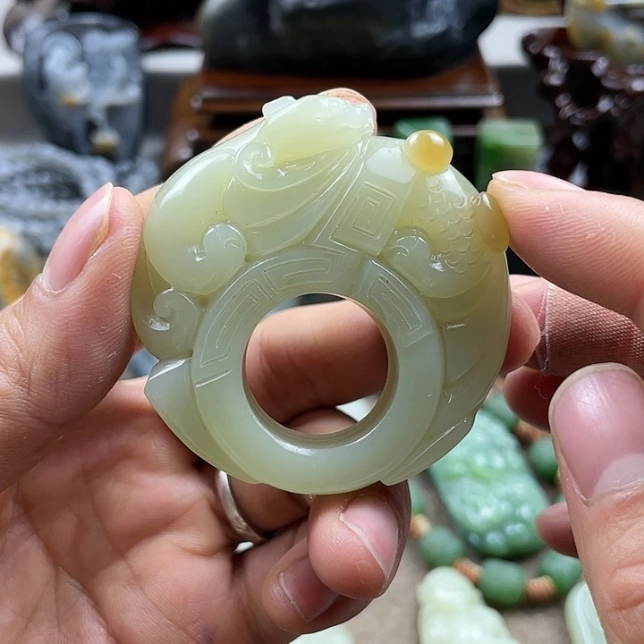 和田玉颈饰未镶嵌哎*呵