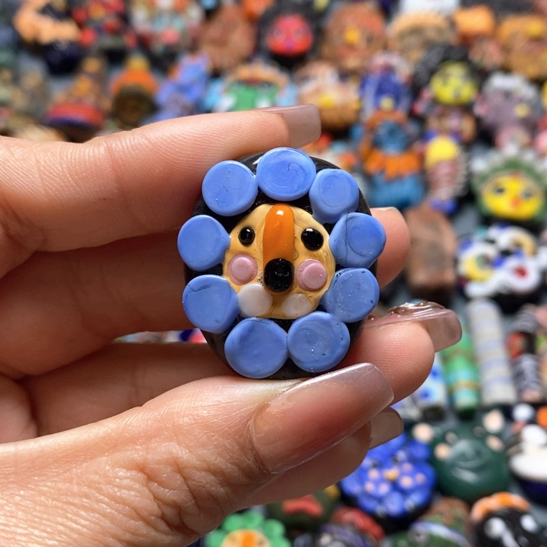 琉璃颈饰印度尼西亚太阳花狮子