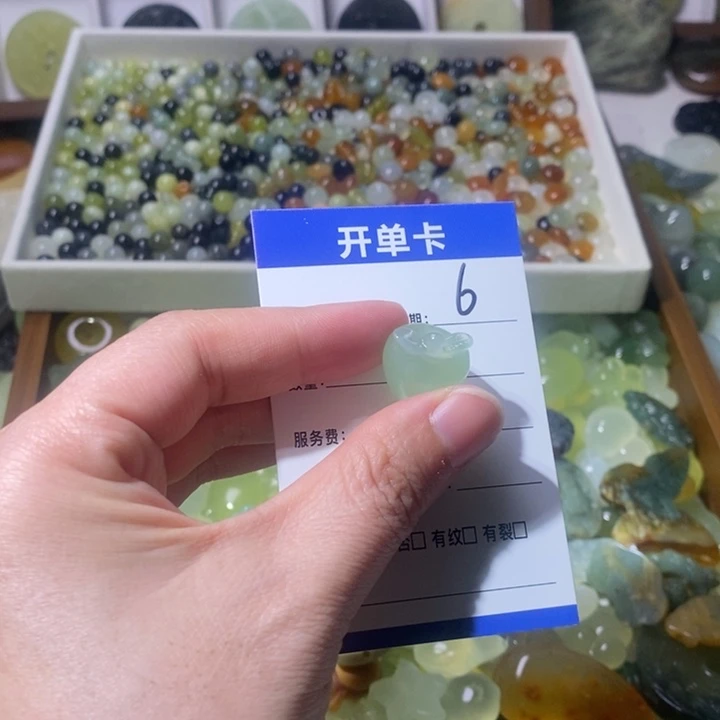 蛇纹石玉合金颈饰