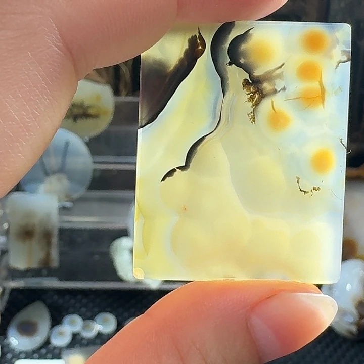玛瑙/玉髓未镶嵌珠宝半成品