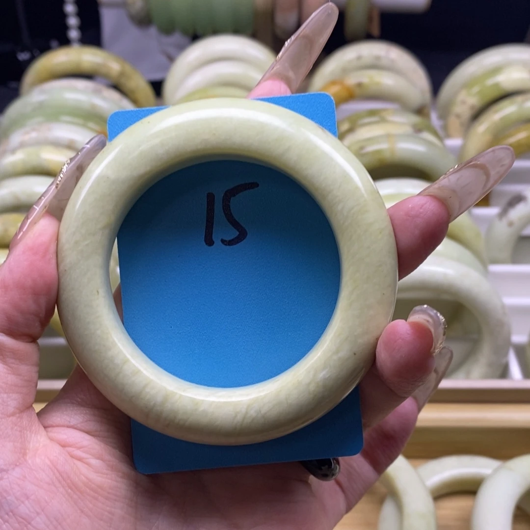 蛇纹石玉未镶嵌手镯52.5