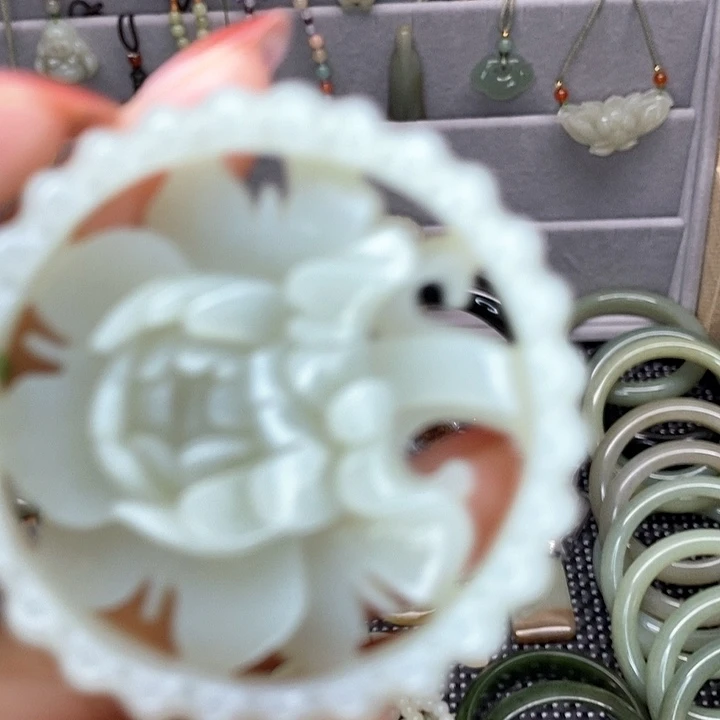 和田玉（青白玉）颈饰未镶嵌胡*