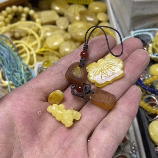 未镶嵌蜜蜡裸石吊坠