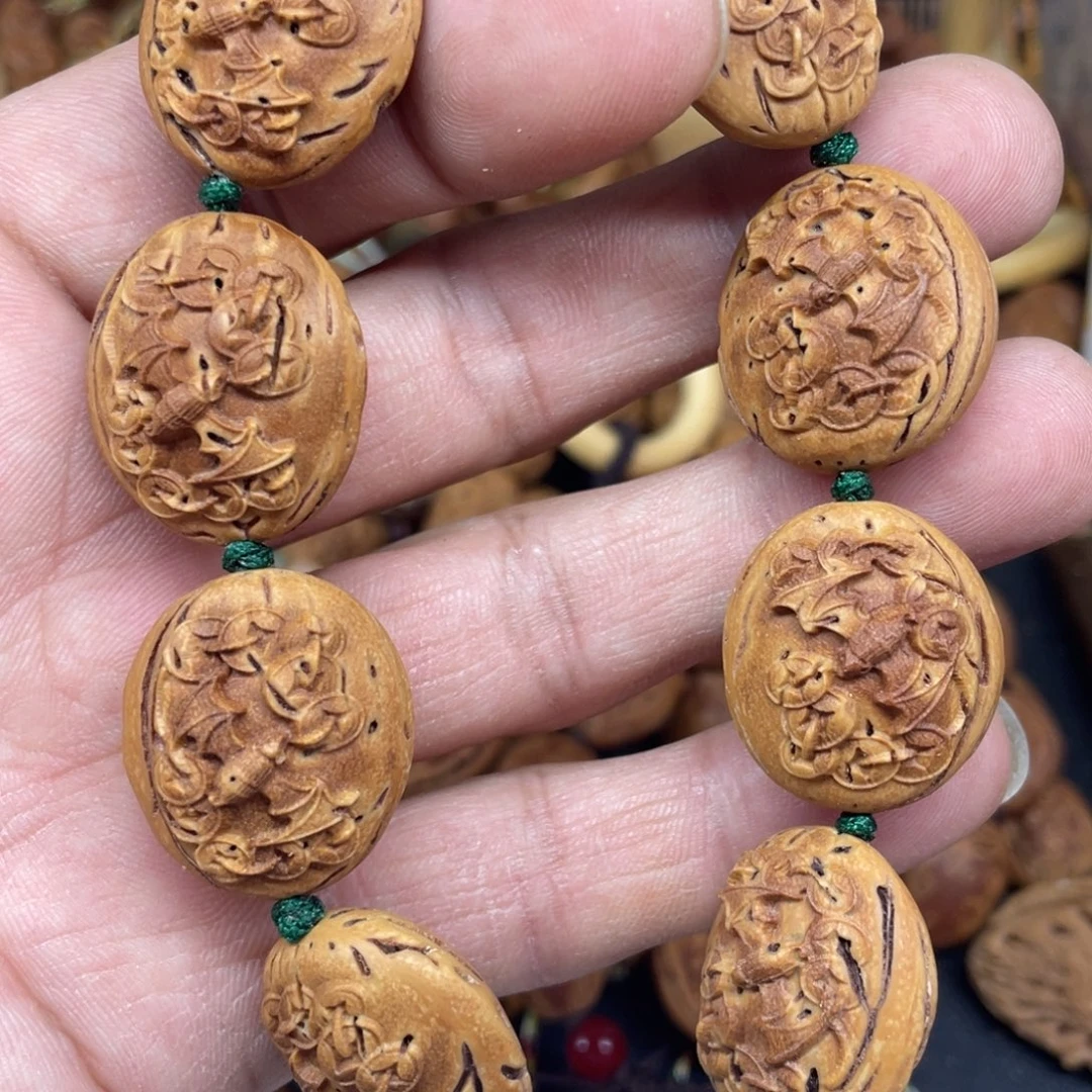 桃核雕刻福在眼前