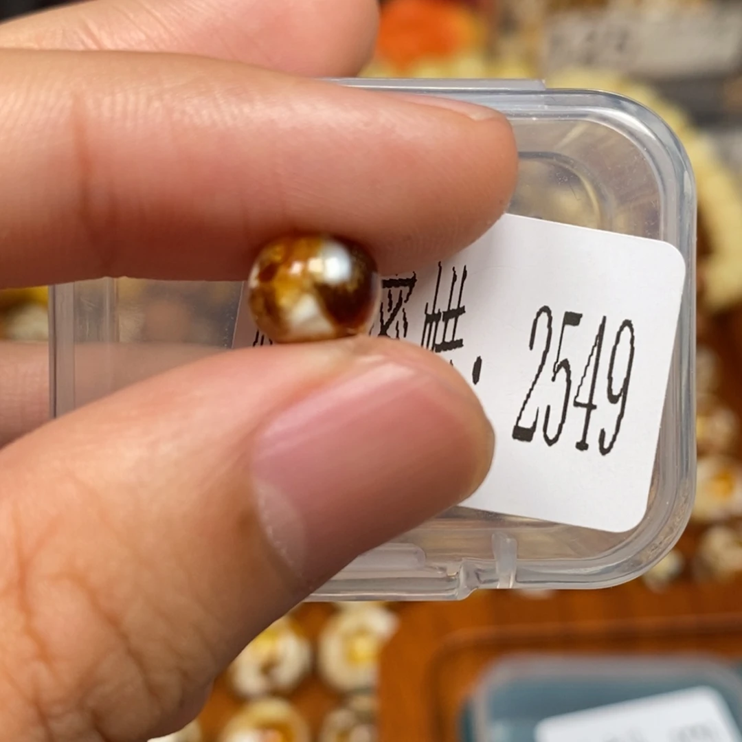 蜜蜡未镶嵌珠宝奇石2549