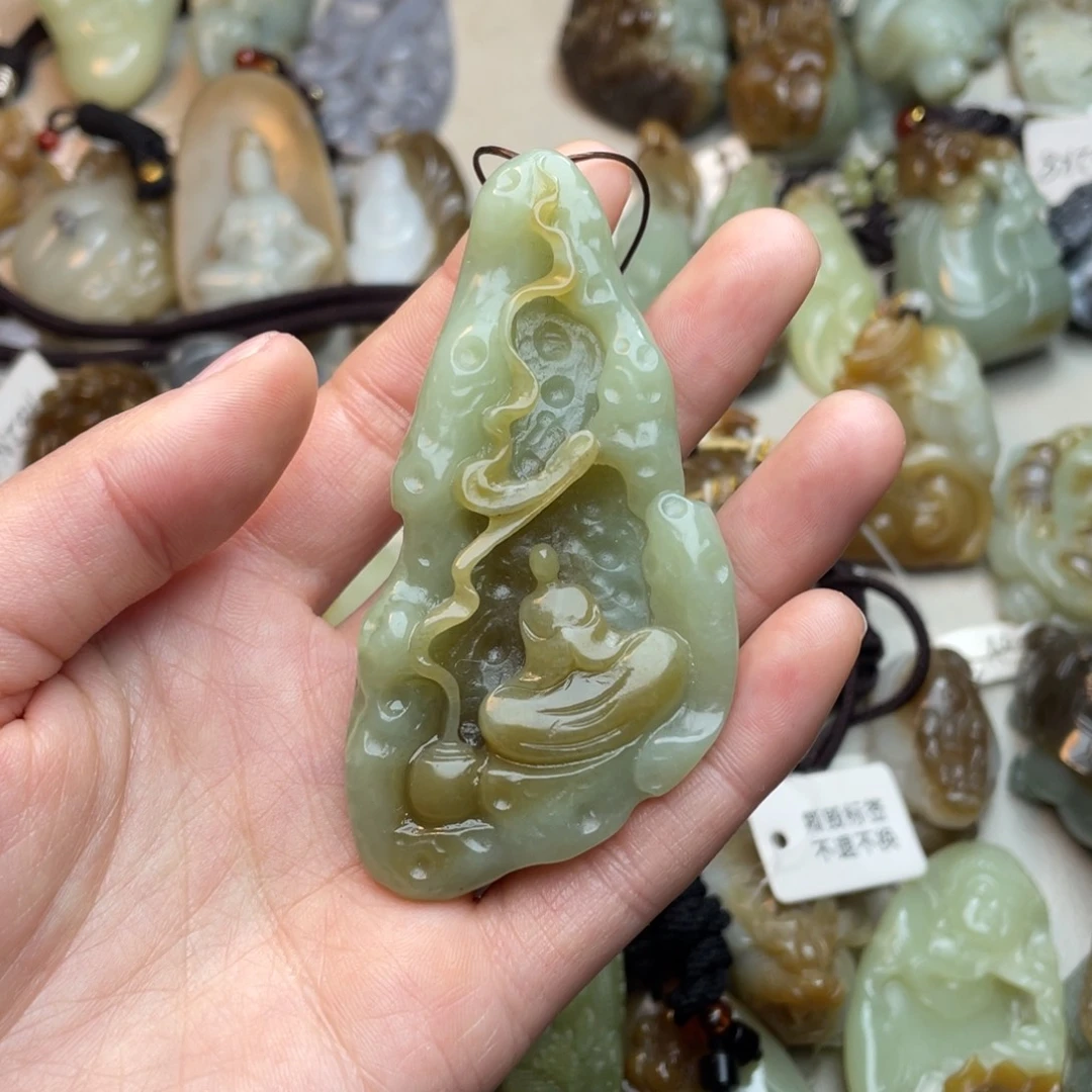 和田玉未镶嵌颈饰