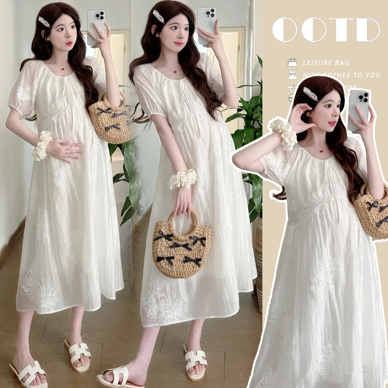 孕妇装2025夏季新款气质法式温柔风刺绣宽松显瘦孕妇中长款连衣裙