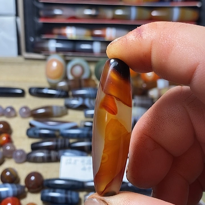 玛瑙/玉髓合金颈饰