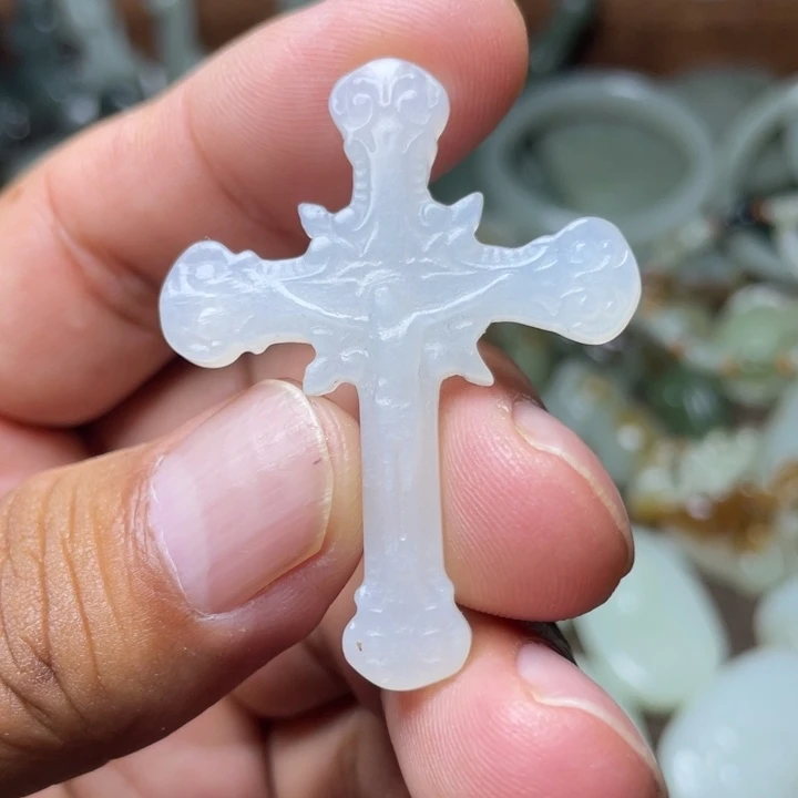 和田玉未镶嵌颈饰柳**明