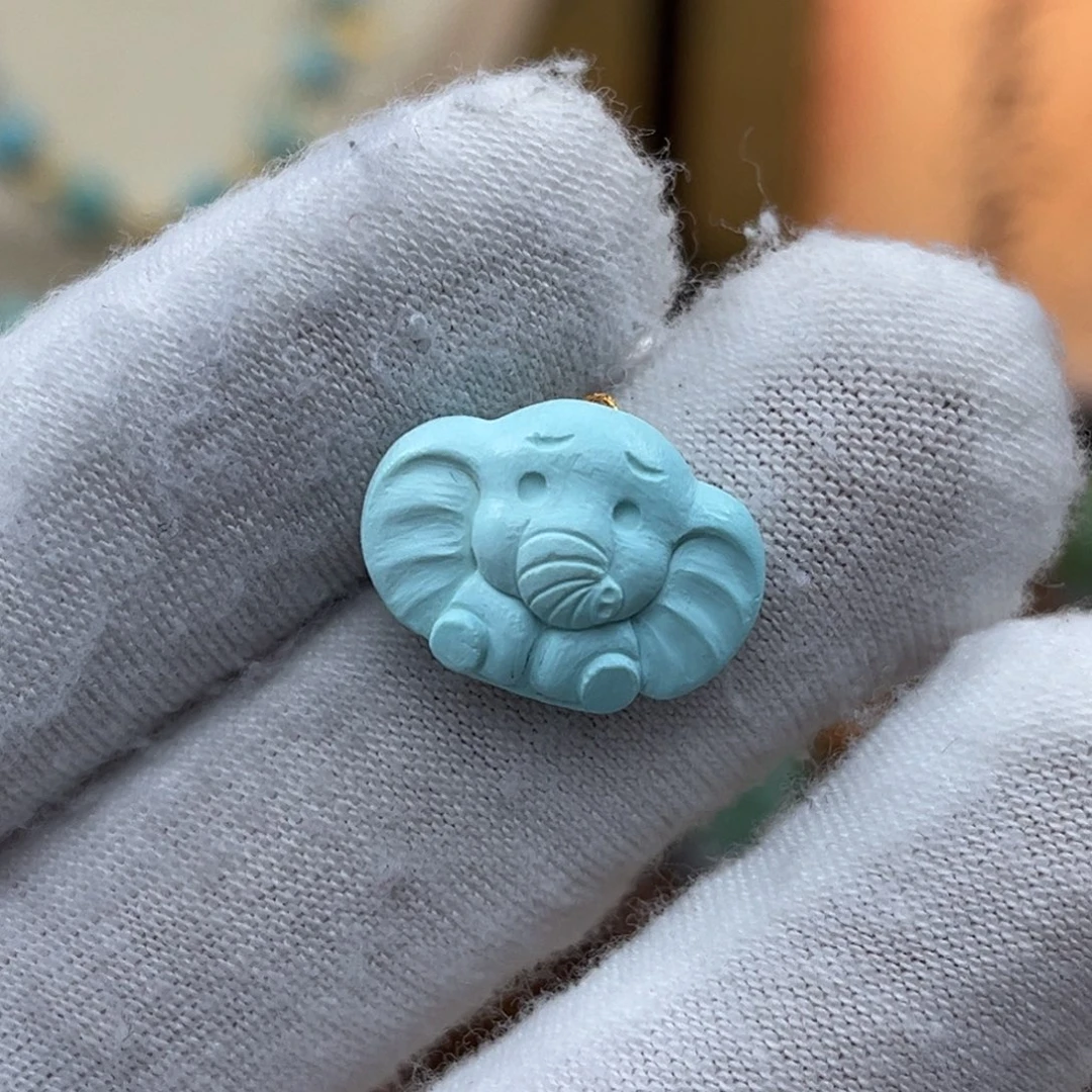 绿松石未镶嵌大耳朵飞象