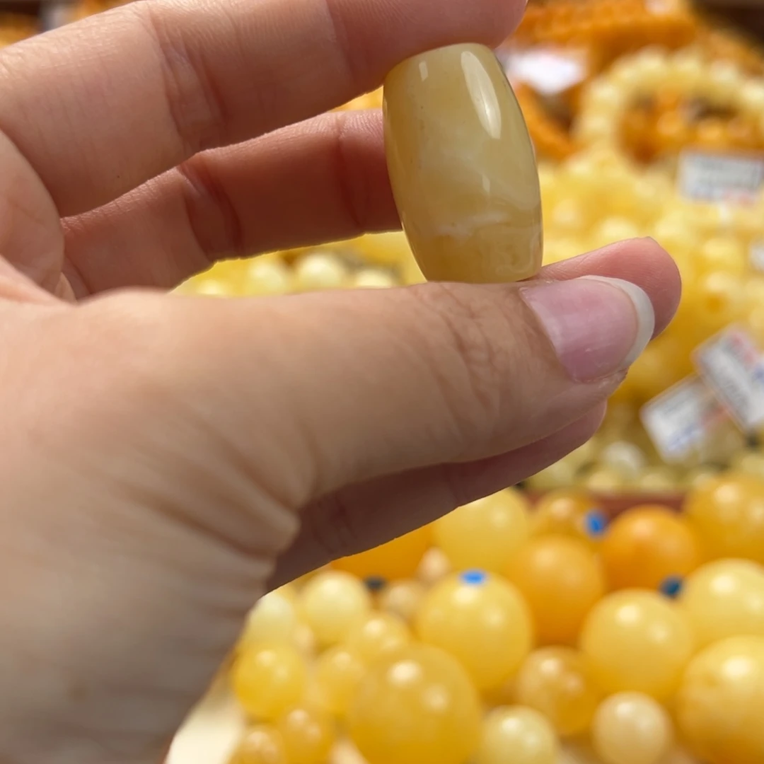 未镶嵌琥珀珠宝奇石