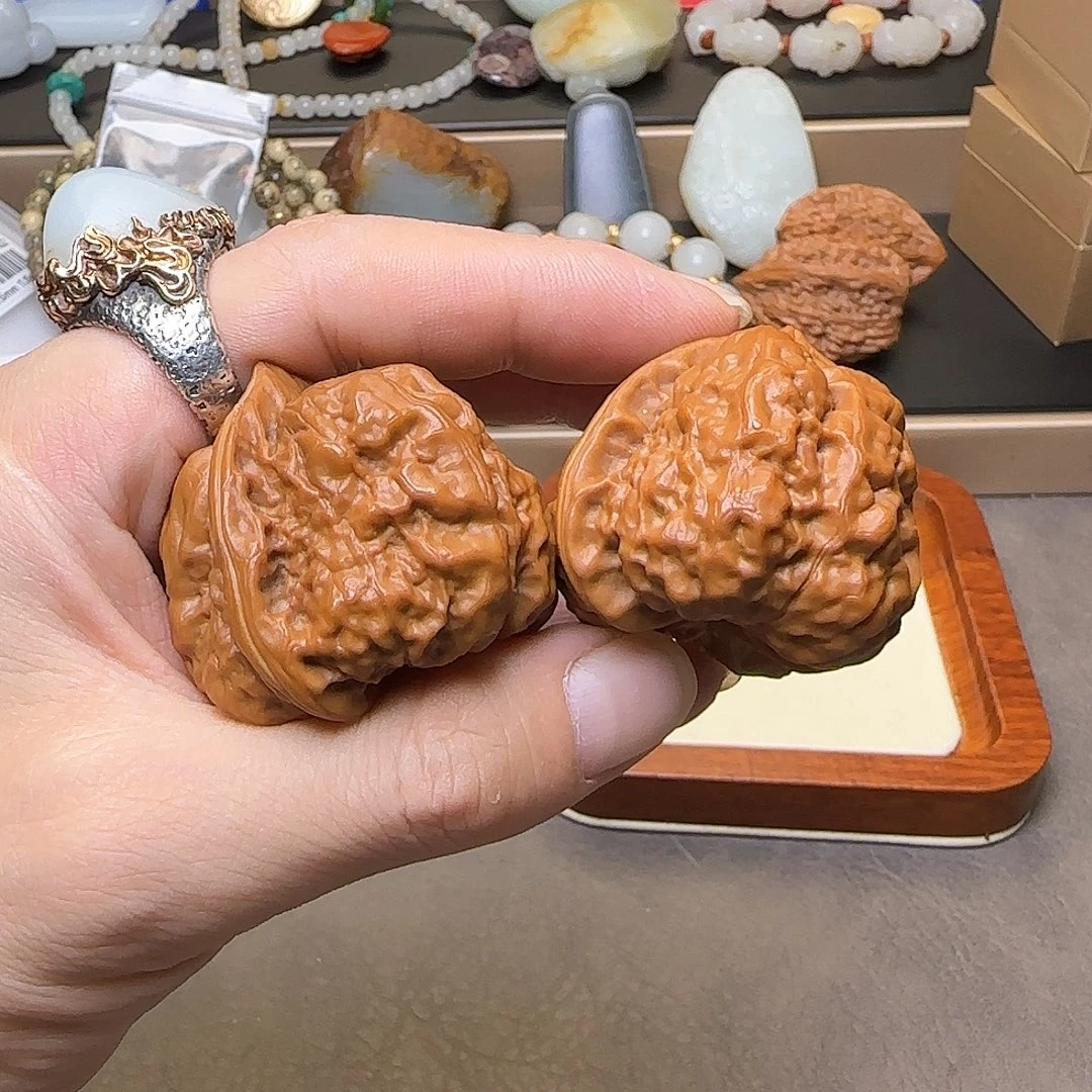 桃核吊坠尺寸188重量7479宽7271
