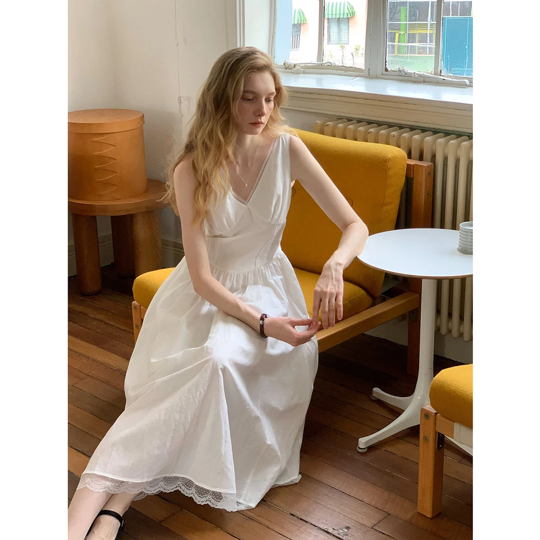 Nice people2025SS 亚麻棉 法式优雅轻礼服花边V领背心连衣裙