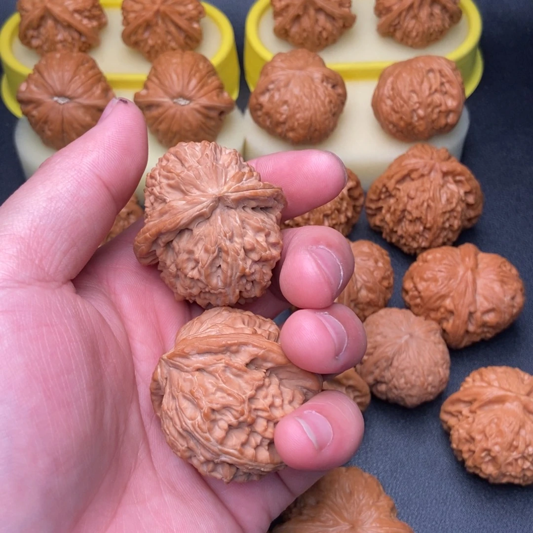 小***豆把件文玩核桃球白40