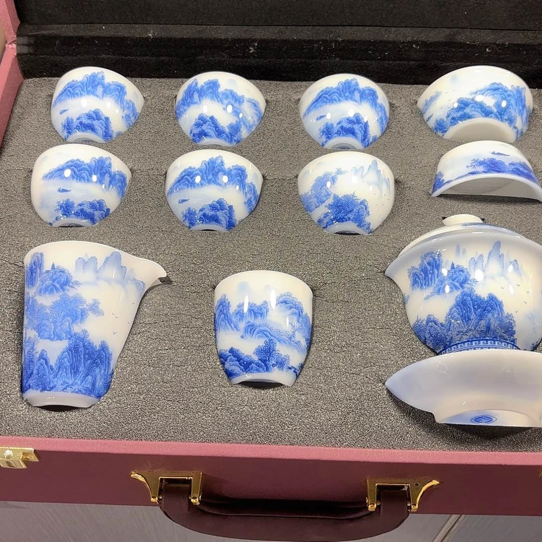 瓷片景德镇瓷器精品陈列