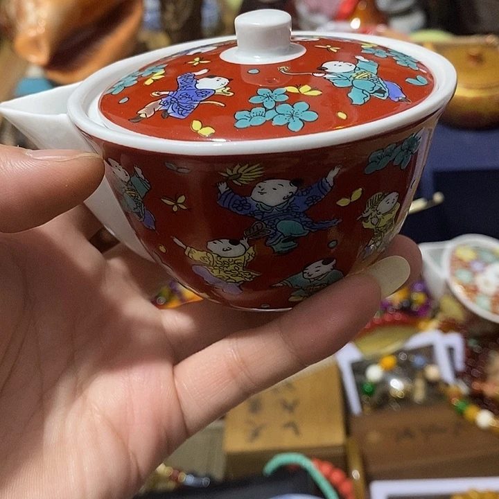 瓷器工艺精湛精细