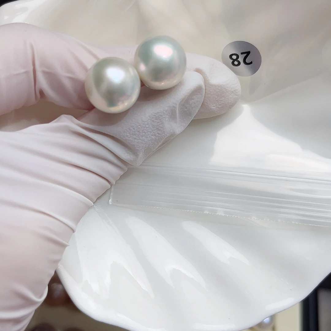 银S925镶嵌耳饰淡水珍珠