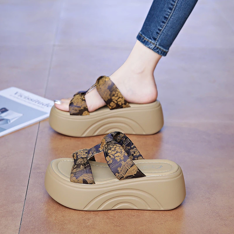 拖鞋女夏外2025年夏季时尚百搭厚底增高软底轻便国风软底凉拖鞋潮