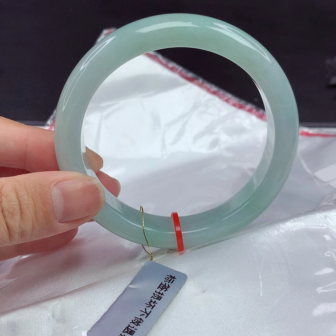 翡翠手镯未镶嵌58圈173