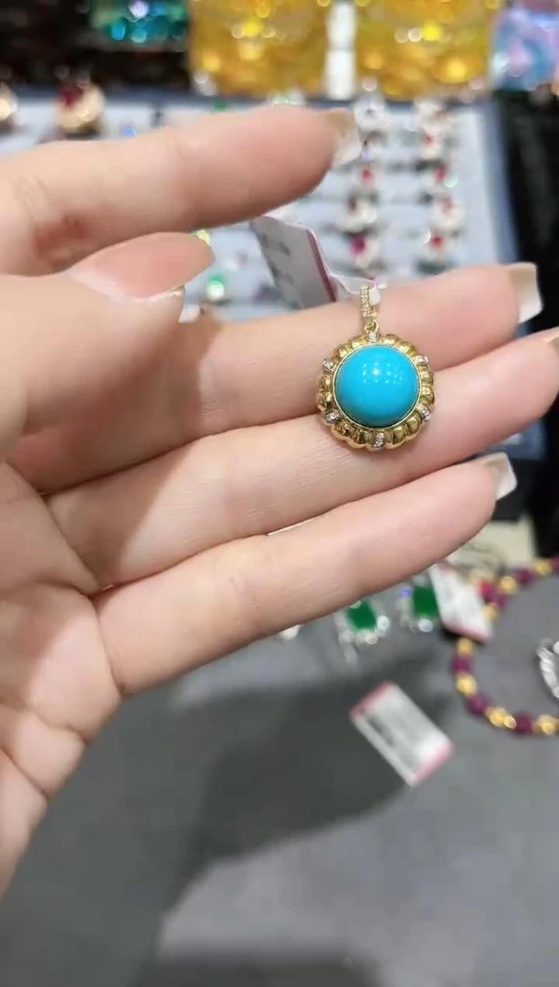 18K金镶嵌绿松石吊坠（不含链）