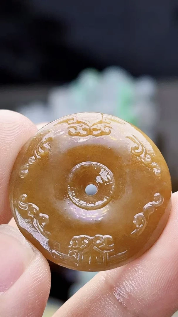 天然缅甸翡翠冰满油黄翡仿古平安扣吊坠毛货买断需抛光尺寸29-7.6