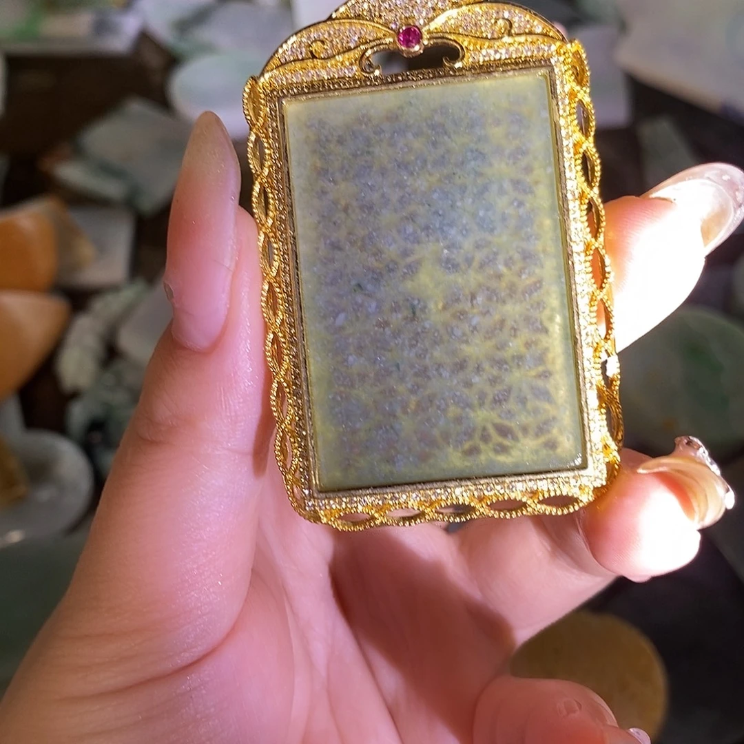 翡翠未镶嵌挂件天然缅甸