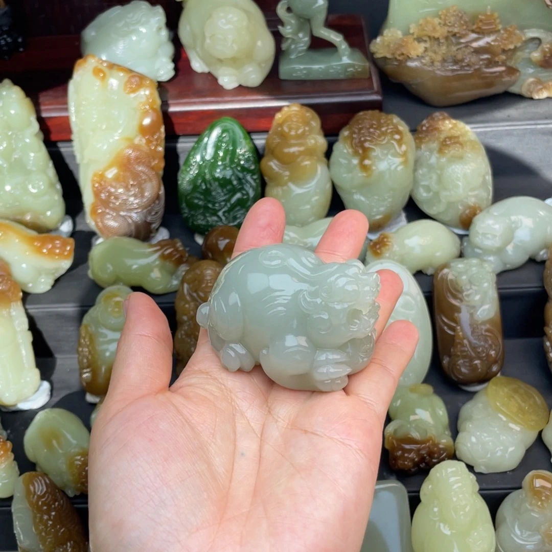 吃***么和田玉未镶嵌颈饰