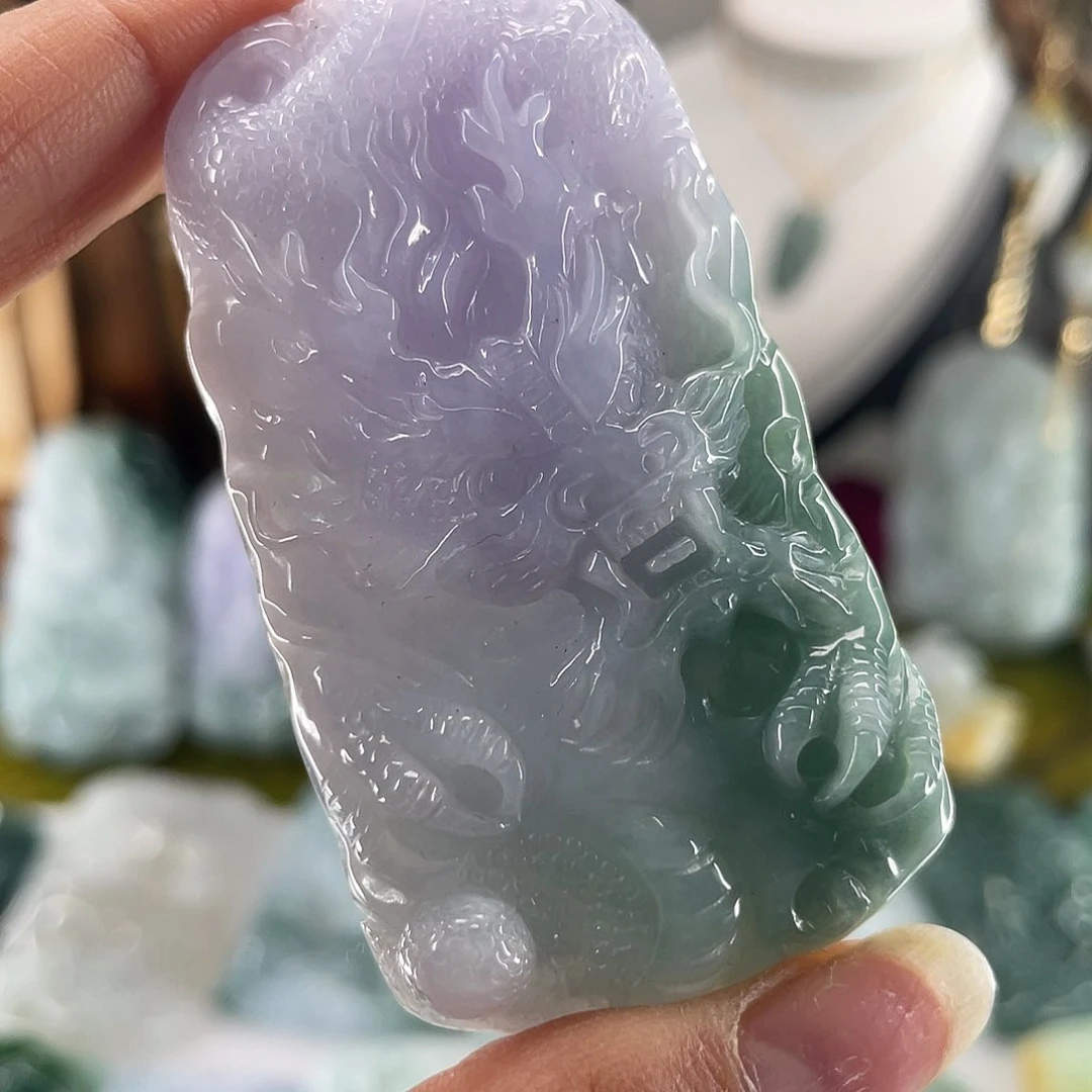 翡翠颈饰未镶嵌龙牌