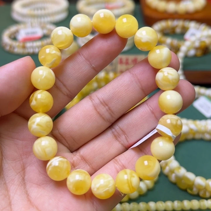 蜜蜡未镶嵌珠宝奇石