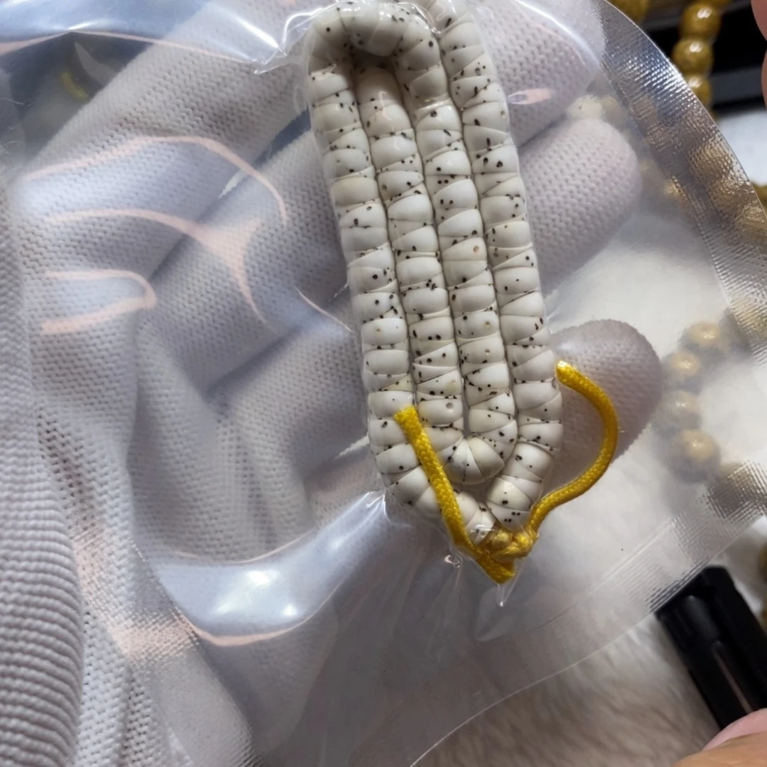 星月菩提手串瓷白6大肠